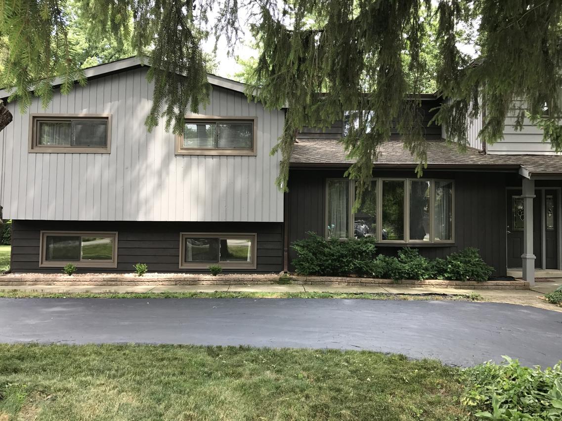 4n331 Maple Ave., Addison, IL 60101