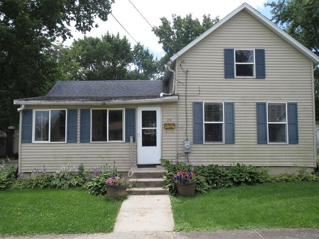 29 W Main St., Amboy, IL 61310