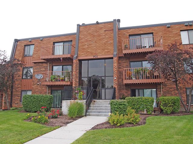 701 Limerick Ln. #3B, Schaumburg, IL 60193
