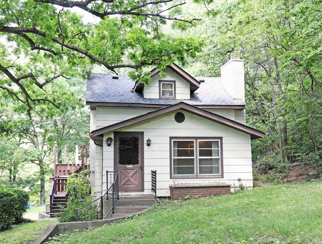 40 Riverview Ave., Fox Lake, IL 60020