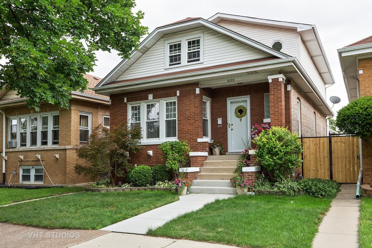 6135 W Waveland Ave., Chicago, IL 60634