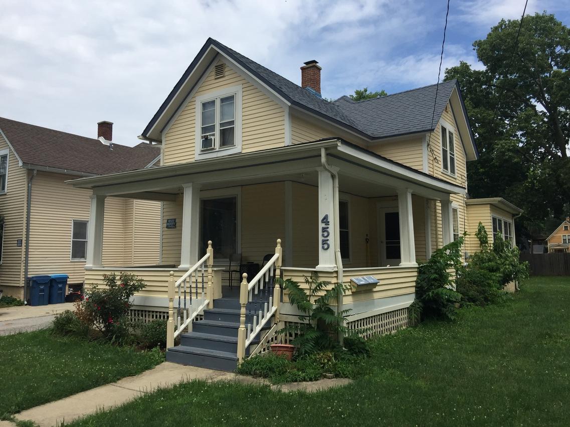 455 Blackhawk St., Aurora, IL 60506