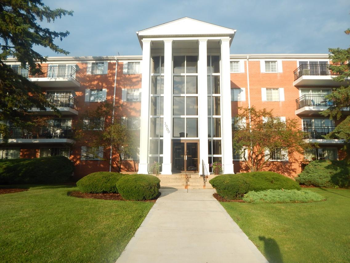 1050 N Farnsworth Ave. #306, Aurora, IL 60505