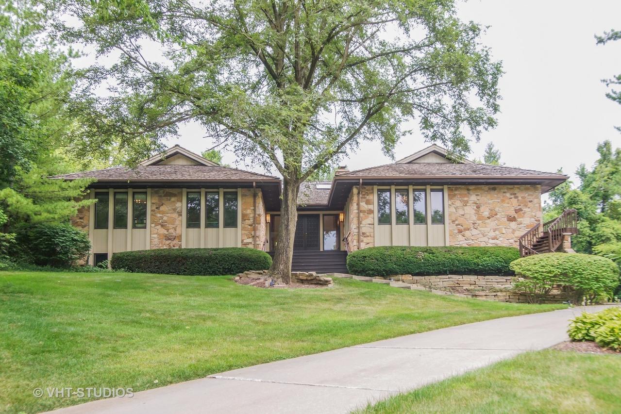 725 Provencal Dr., Burr Ridge, IL 60527