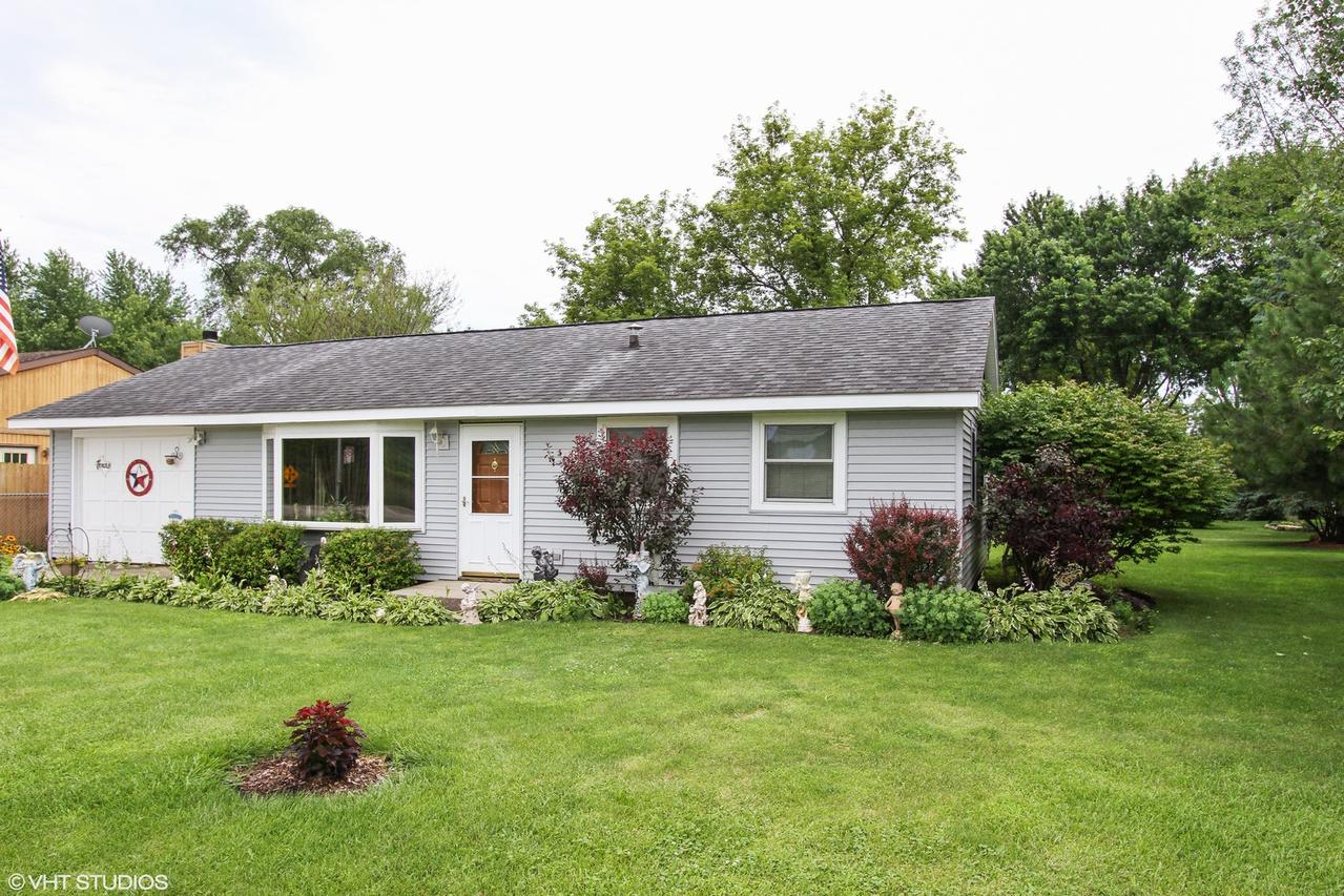 2401 S Vaupell Dr., Mchenry, IL 60051
