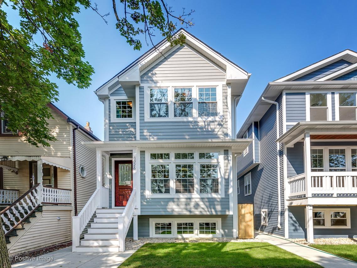 3926 N Sacramento Ave., Chicago, IL 60618