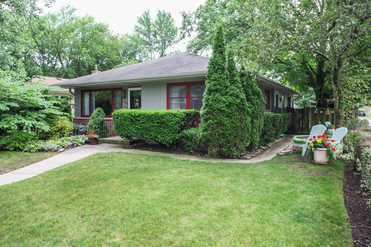 3320 Colfax Pl., Evanston, IL 60201