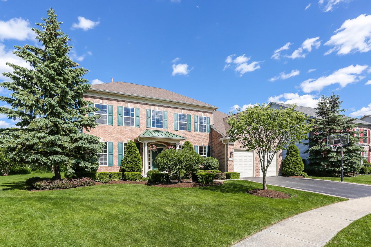 34056 N Wooded Glen Dr., Grayslake, IL 60030