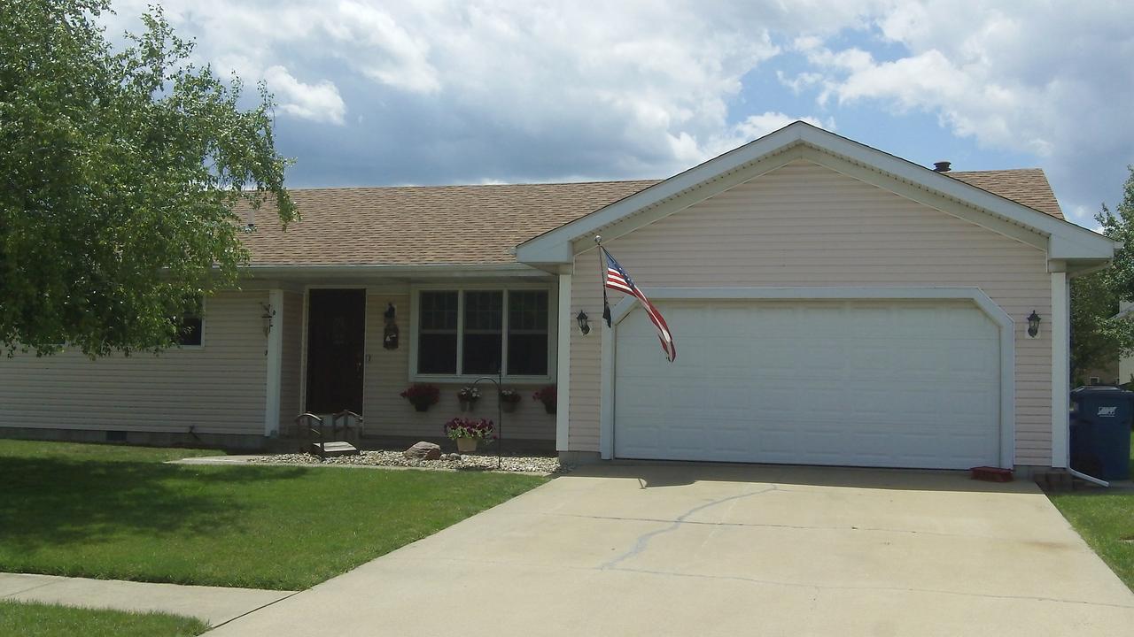 565 Meadows Rd S, Bourbonnais, IL 60914
