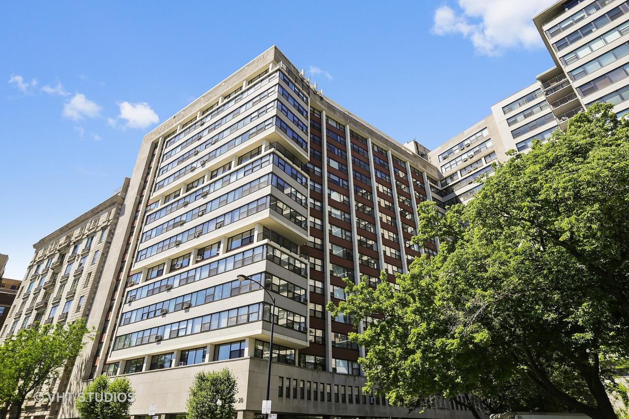 3420 N Lake Shore Dr. #15K, Chicago, IL 60657