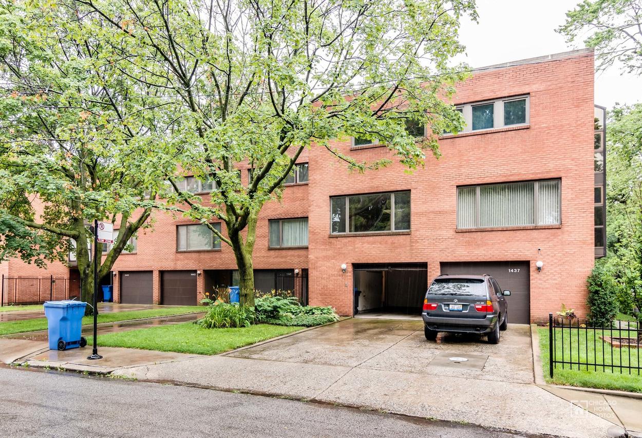 1439 E 54th St., Chicago, IL 60615
