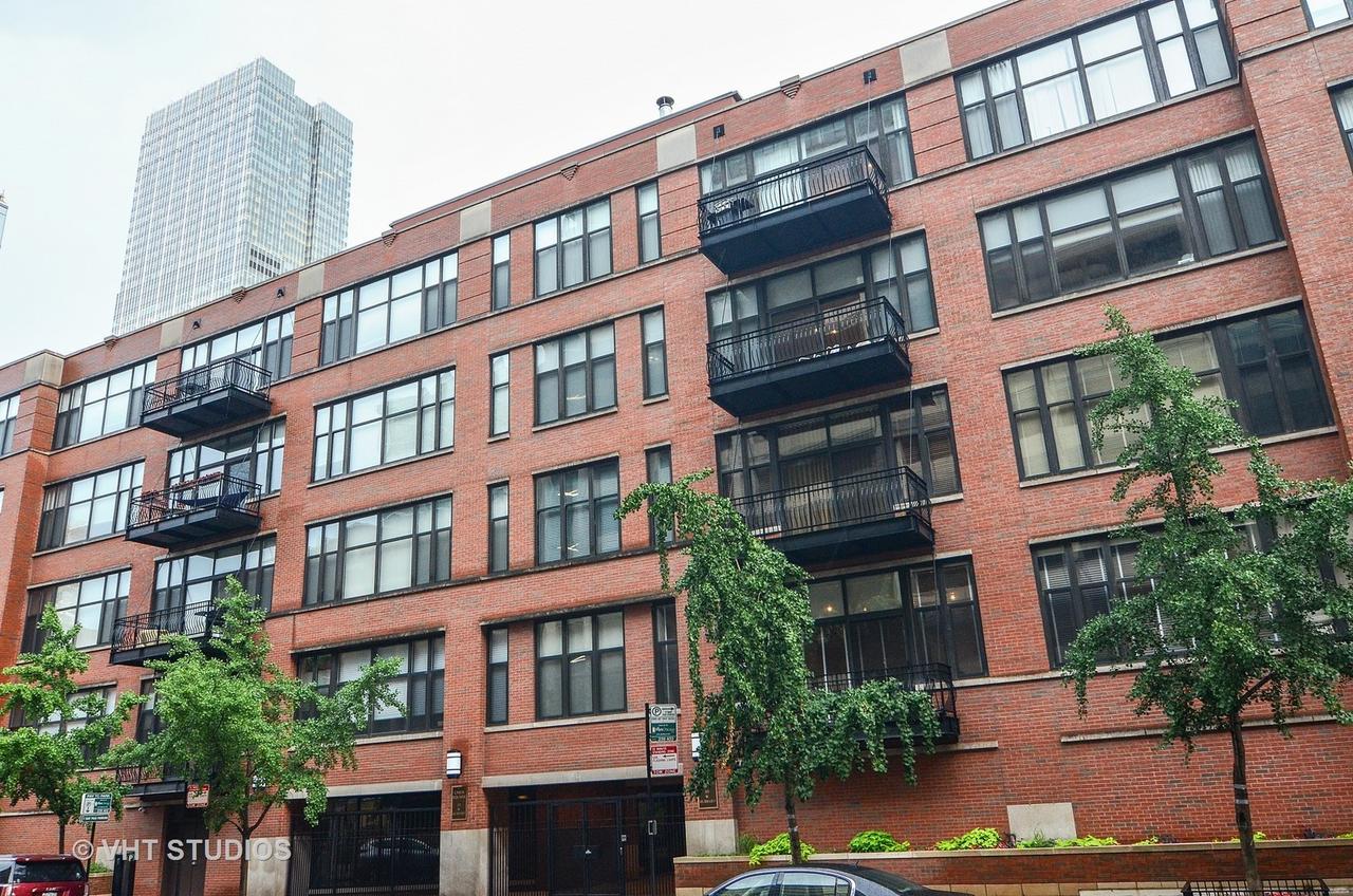 333 W Hubbard St. #402, Chicago, IL 60654