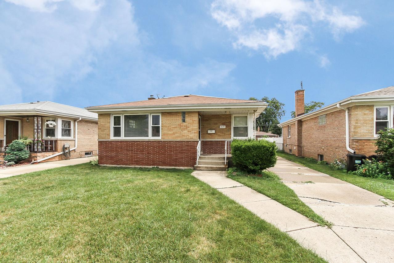 3231 Sarah St., Franklin Park, IL 60131