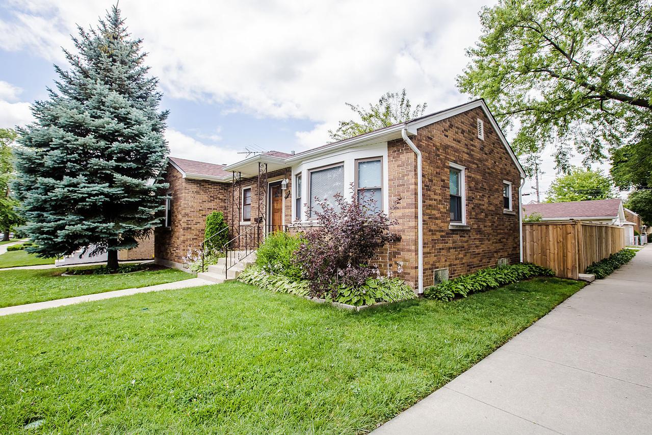 3858 N Sayre Ave., Chicago, IL 60634