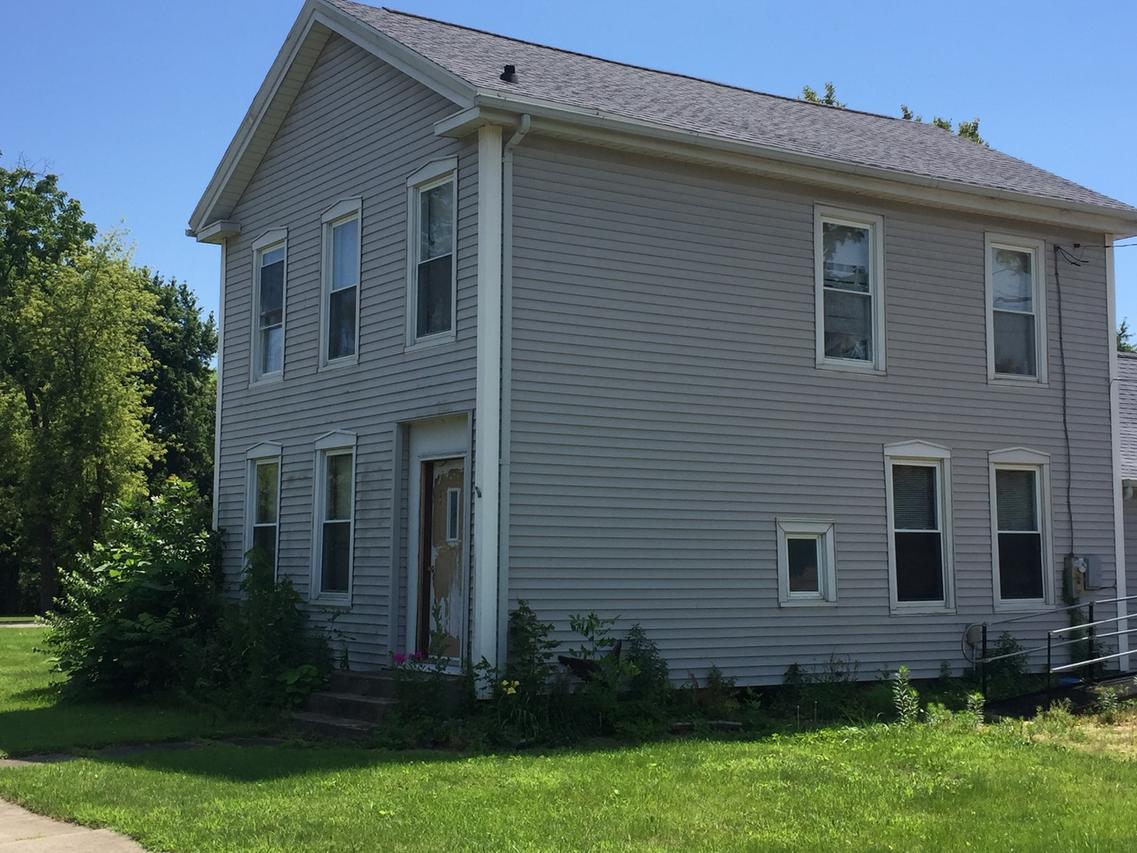 525 E Main St., Amboy, IL 61310