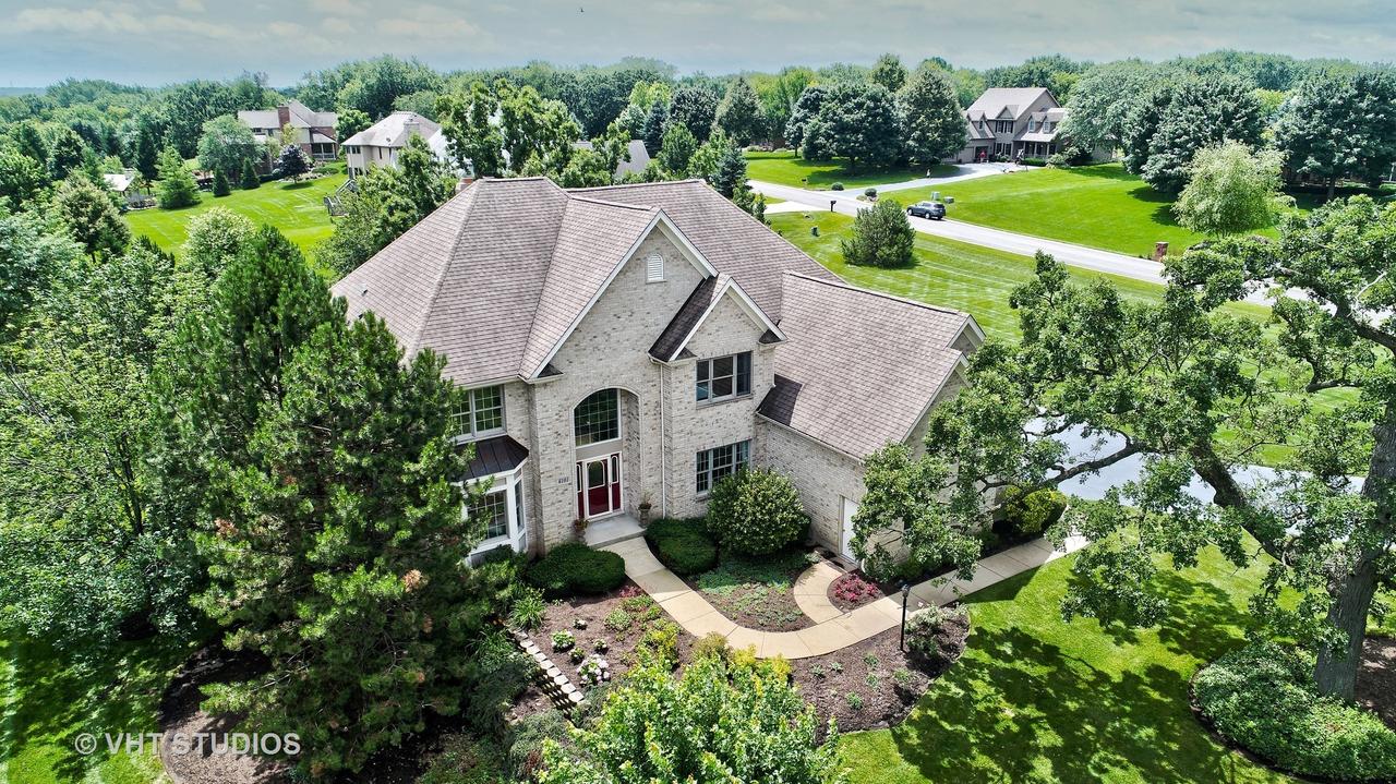 6101 Hazelwood Dr., Crystal Lake, IL 60012