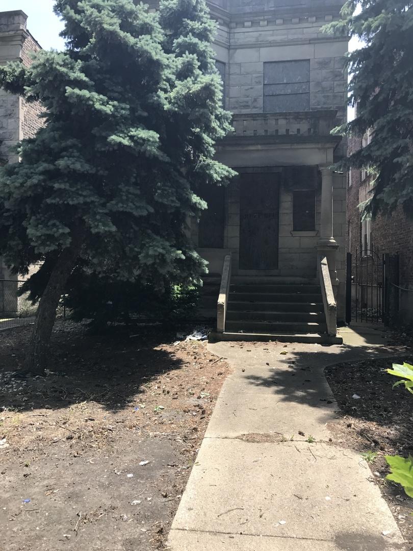 4431 W West End Ave., Chicago, IL 60624