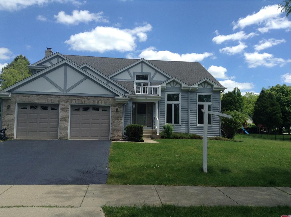 5 S Royal Oak Dr., Vernon Hills, IL 60061