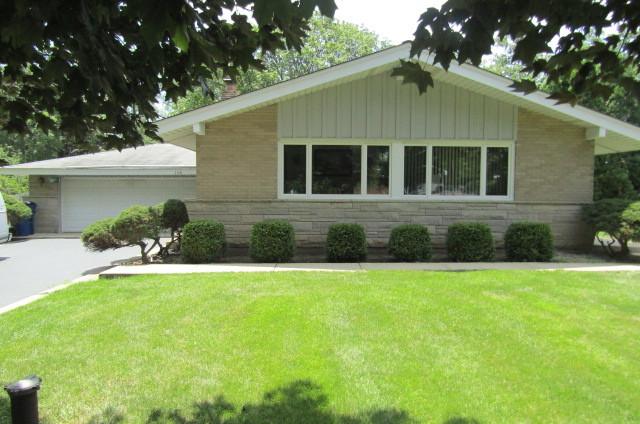 108 Forestview Dr., Bensenville, IL 60106