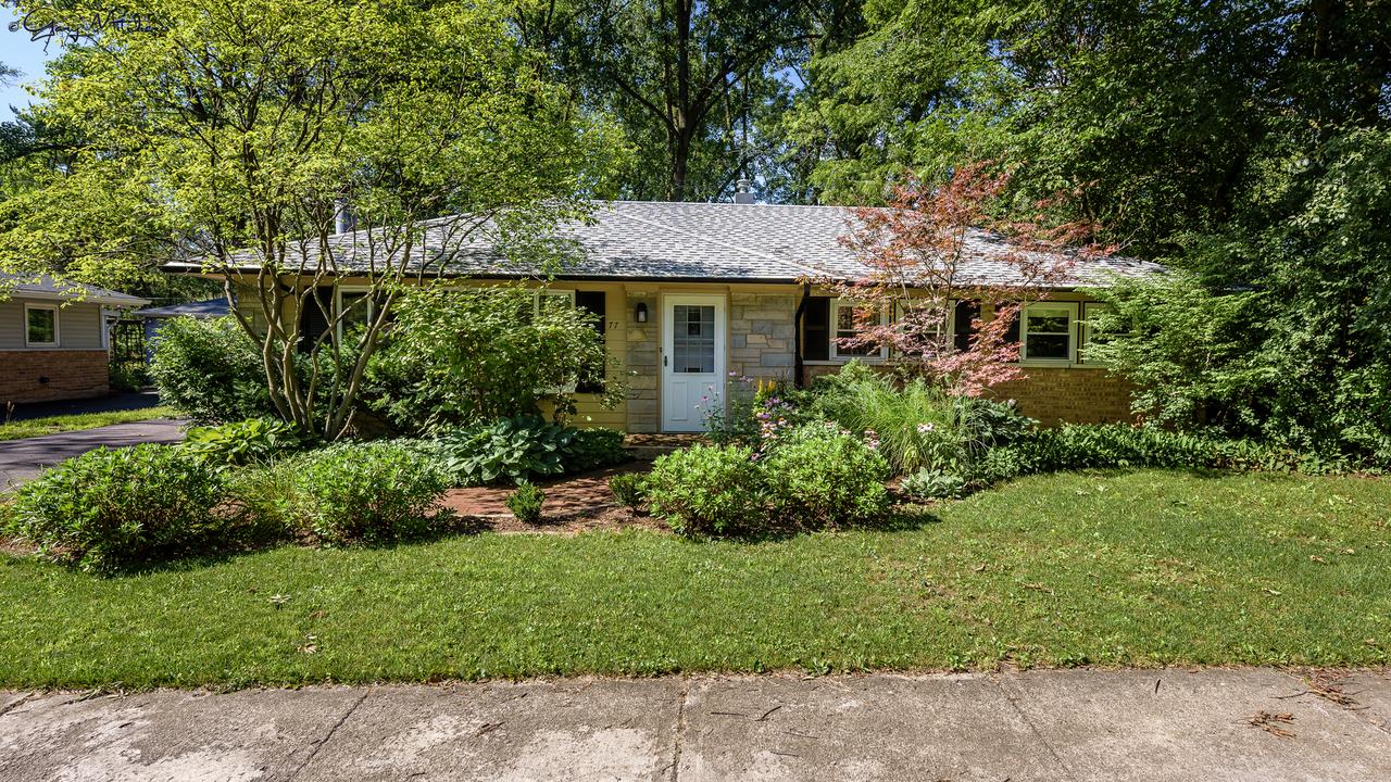77 Blackhawk Dr., Park Forest, IL 60466