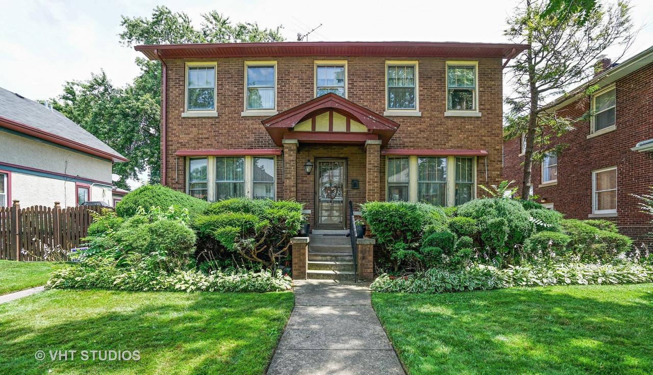 12631 Artesian Ave., Blue Island, IL 60406