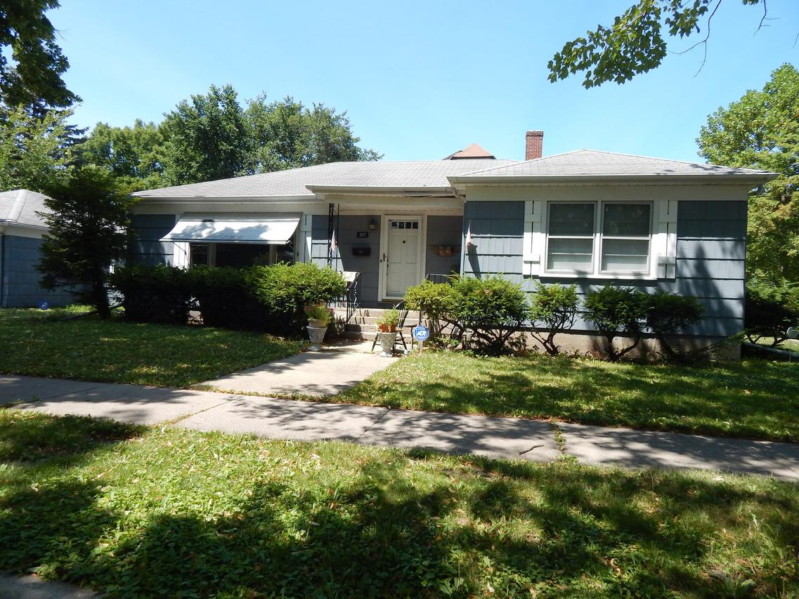307 W Crescent Ave., Elmhurst, IL 60126