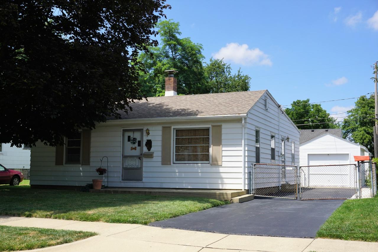 816 W Maple St., Champaign, IL 61820