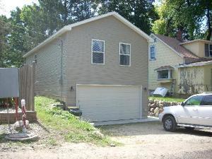 125 S Circle Dr., Island Lake, IL 60042