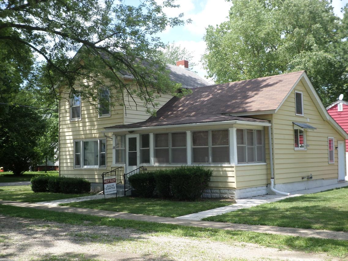 18 W Clark St., Plano, IL 60545
