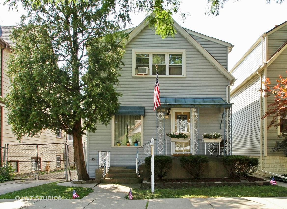 3811 W Eddy St., Chicago, IL 60618