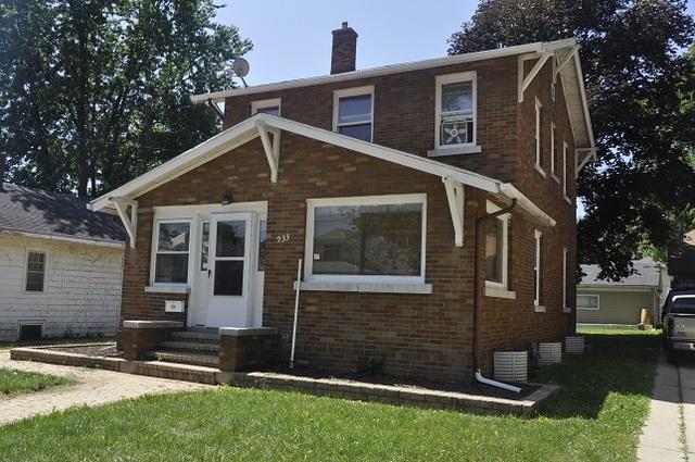 933 Lafayette St., Aurora, IL 60505
