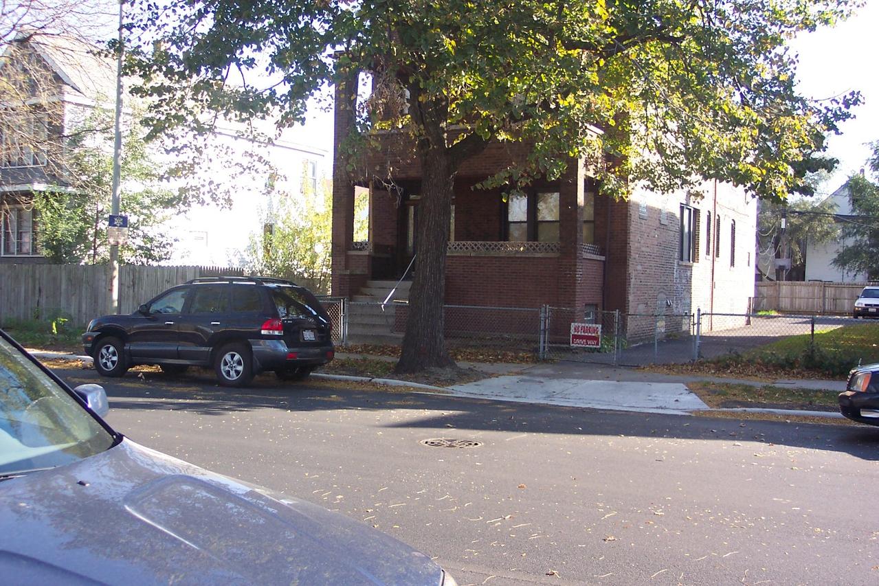 8361 S Bond Ave., Chicago, IL 60617