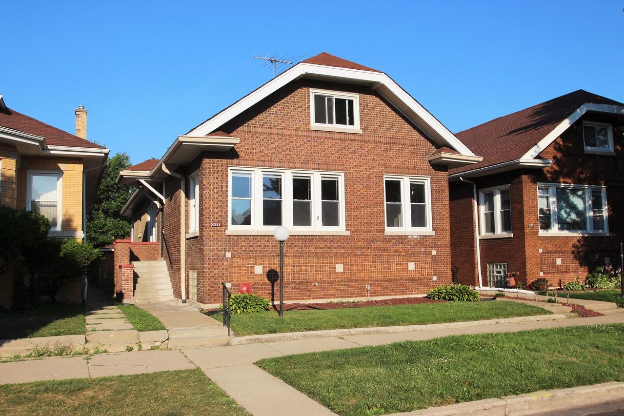 8211 S Carpenter St., Chicago, IL 60620