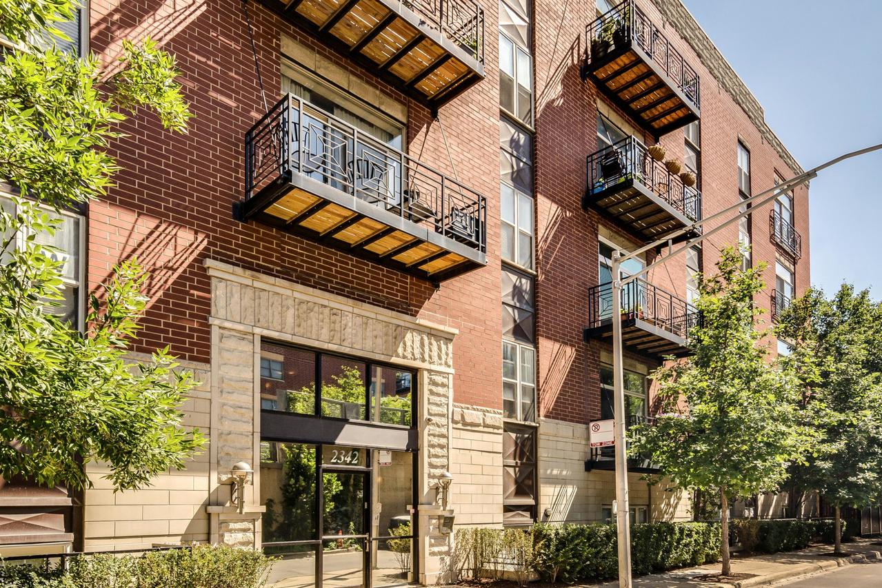 2342 W Bloomingdale Ave. #105, Chicago, IL 60647