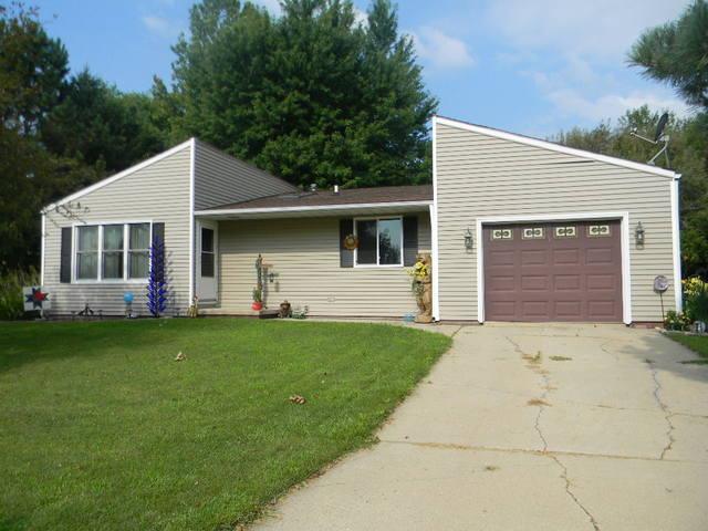 618 S Arch St., Wyanet, IL 61379
