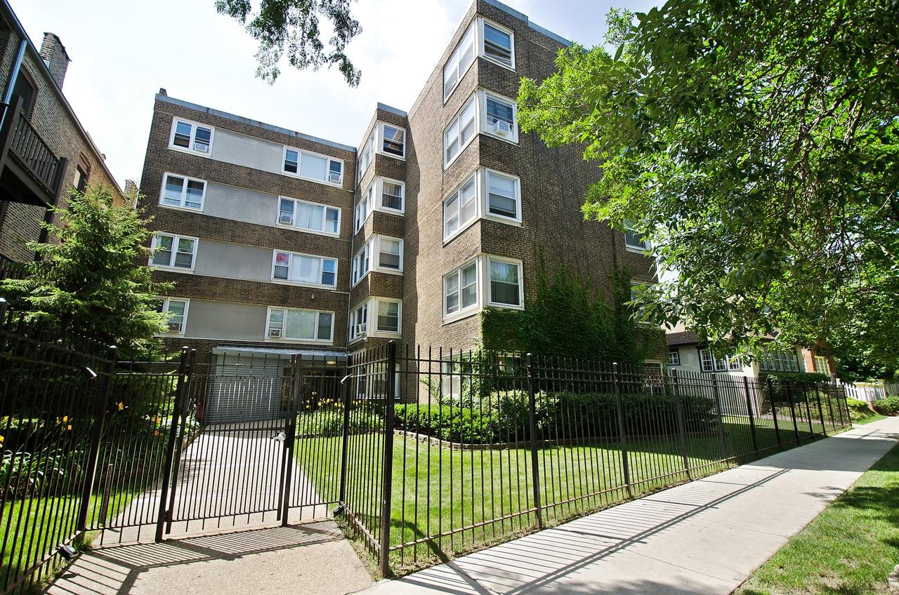 7710 N Sheridan Rd. #504, Chicago, IL 60626