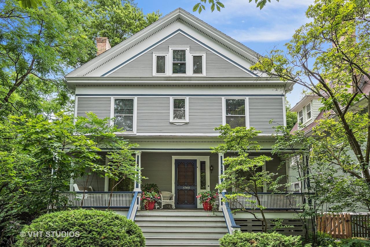 1745 Wesley Ave., Evanston, IL 60201