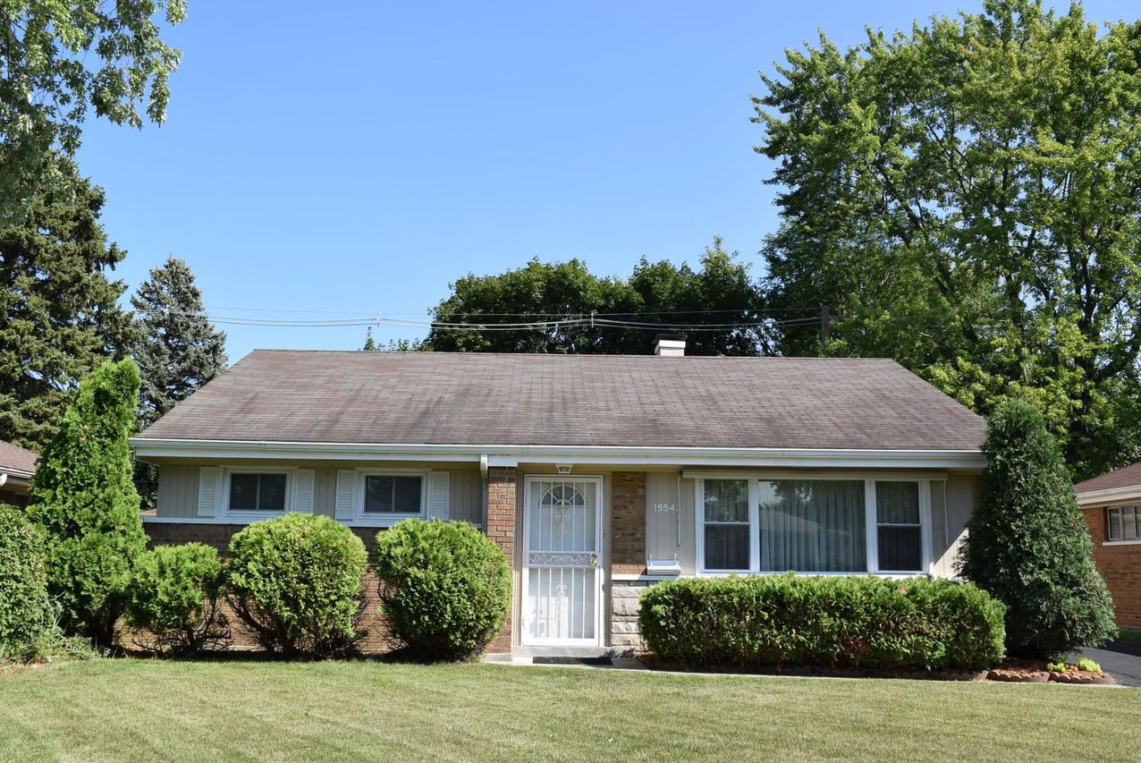 15543 Rose Dr., South Holland, IL 60473
