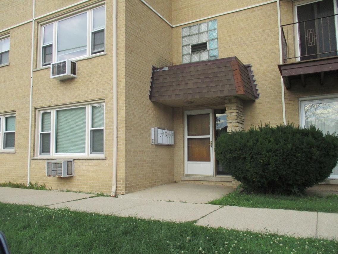 8758 W Berwyn Ave. #1W, Chicago, IL 60656