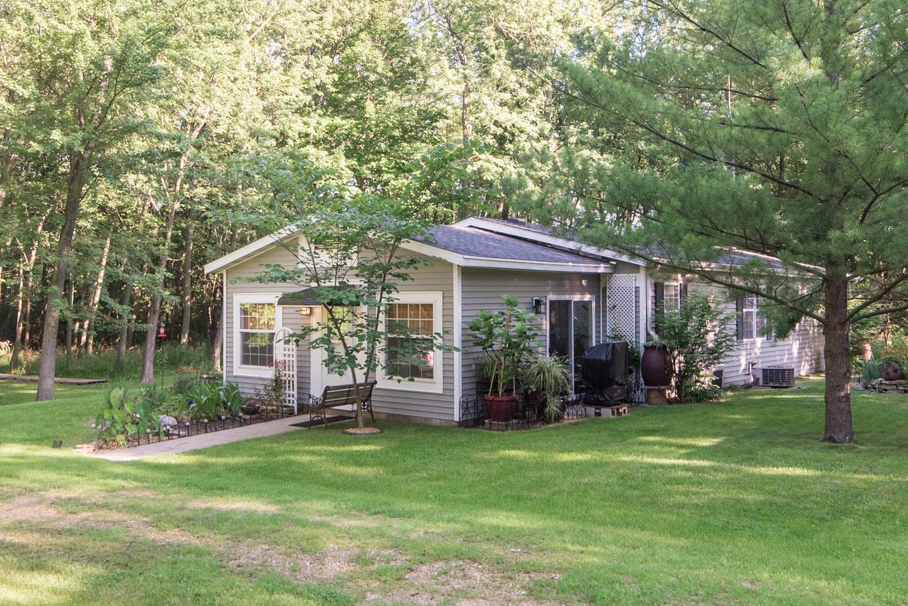 863 Richards Rd., Compton, IL 61318
