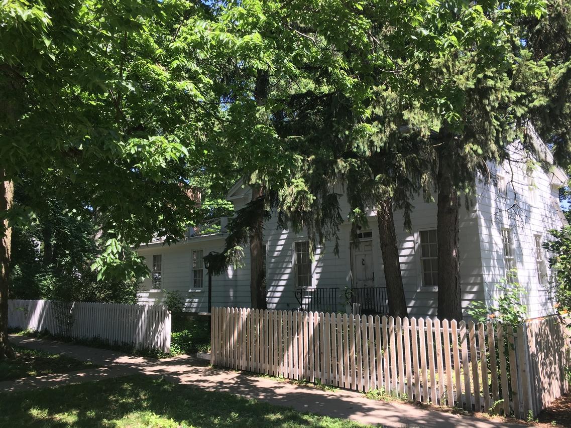 227 Ford St., Geneva, IL 60134