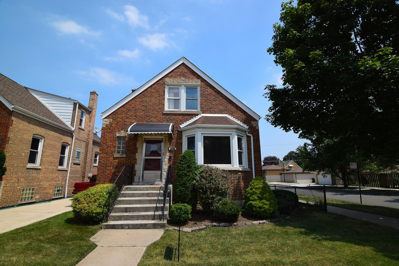 5557 S Oak Park Ave., Chicago, IL 60638