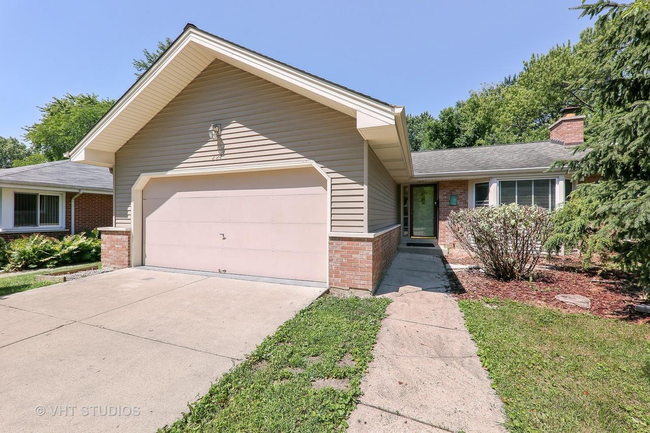 224 S Milton Ave., Glen Ellyn, IL 60137