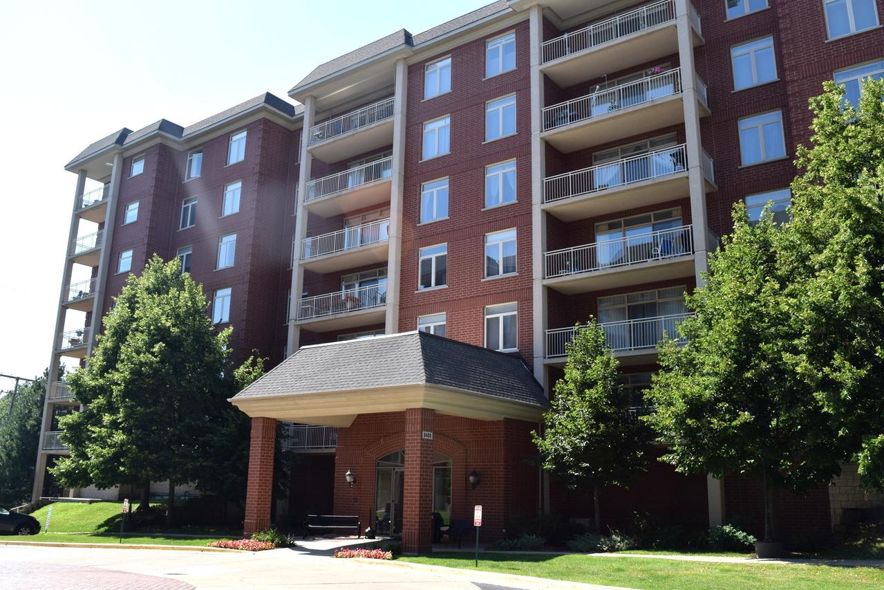 8400 Callie Ave. #605, Morton Grove, IL 60053