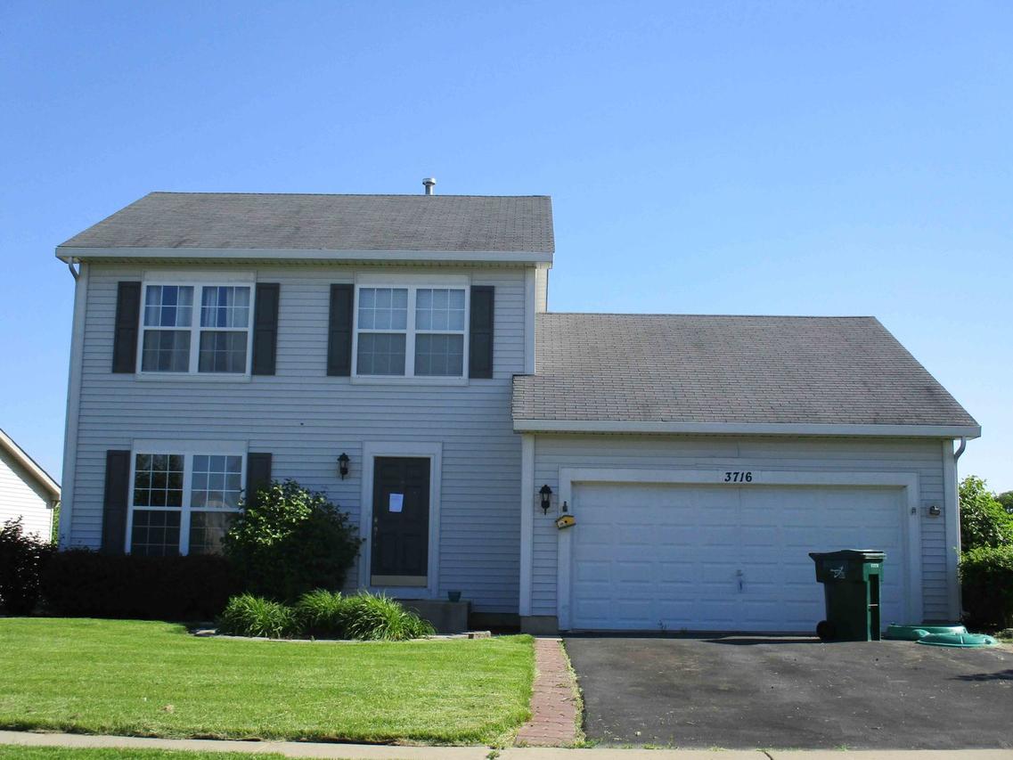 3716 Hoffman St., Plano, IL 60545