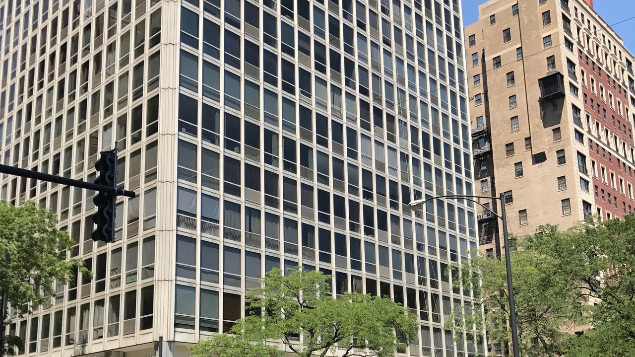 2400 N Lakeview Ave. #317, Chicago, IL 60614
