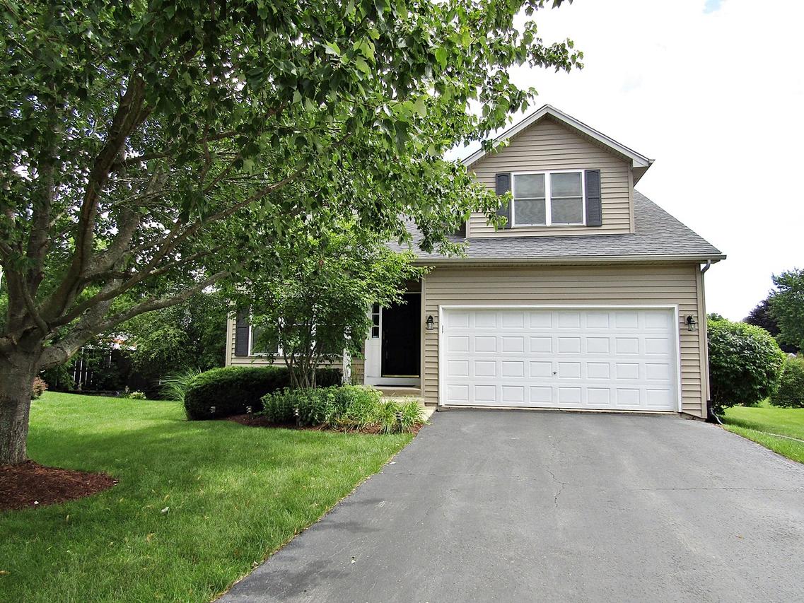 1301 Fox Meadow Ct., St. Charles, IL 60174