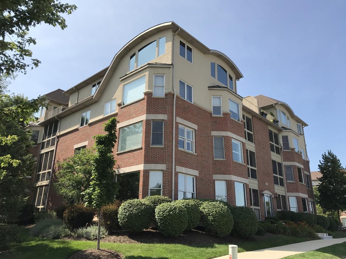 100 N River Ln. #406, Geneva, IL 60134