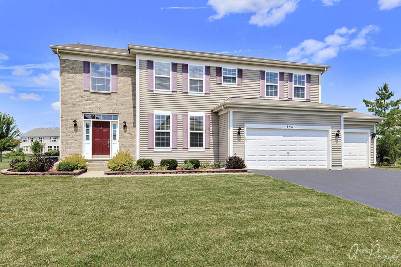 250 Arden Ln., Round Lake, IL 60073