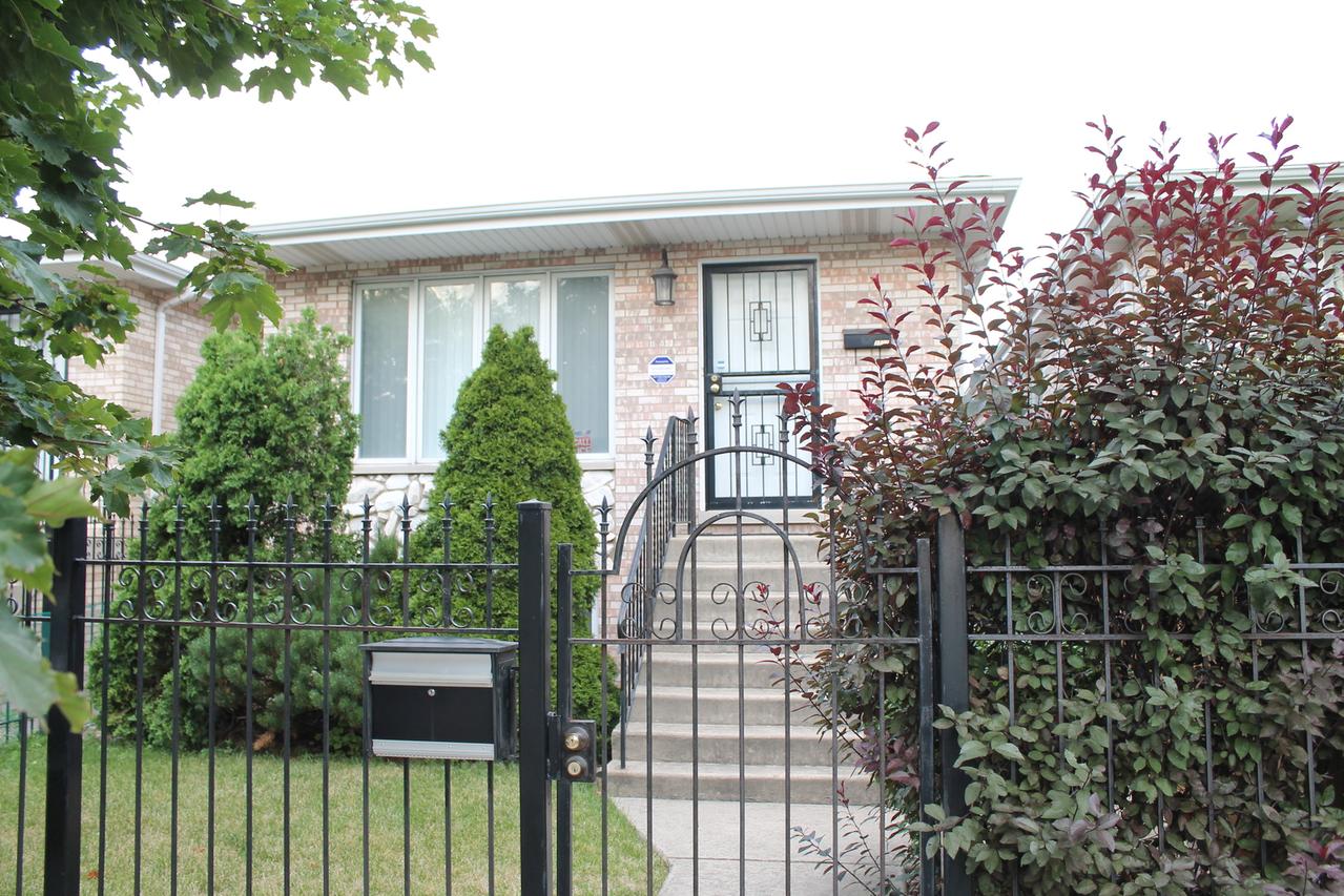 3507 S Rockwell St., Chicago, IL 60632